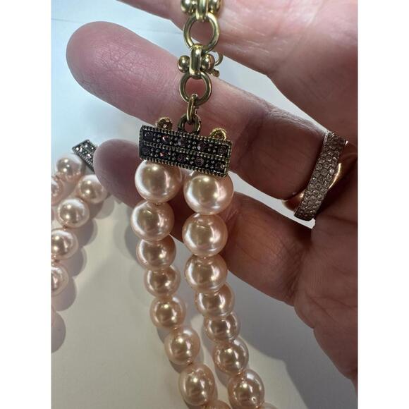 Heidi Daus Disney Beauty and the Beast Rose Pearl Necklace Pink w/ Green Leaves - Picture 6 of 9